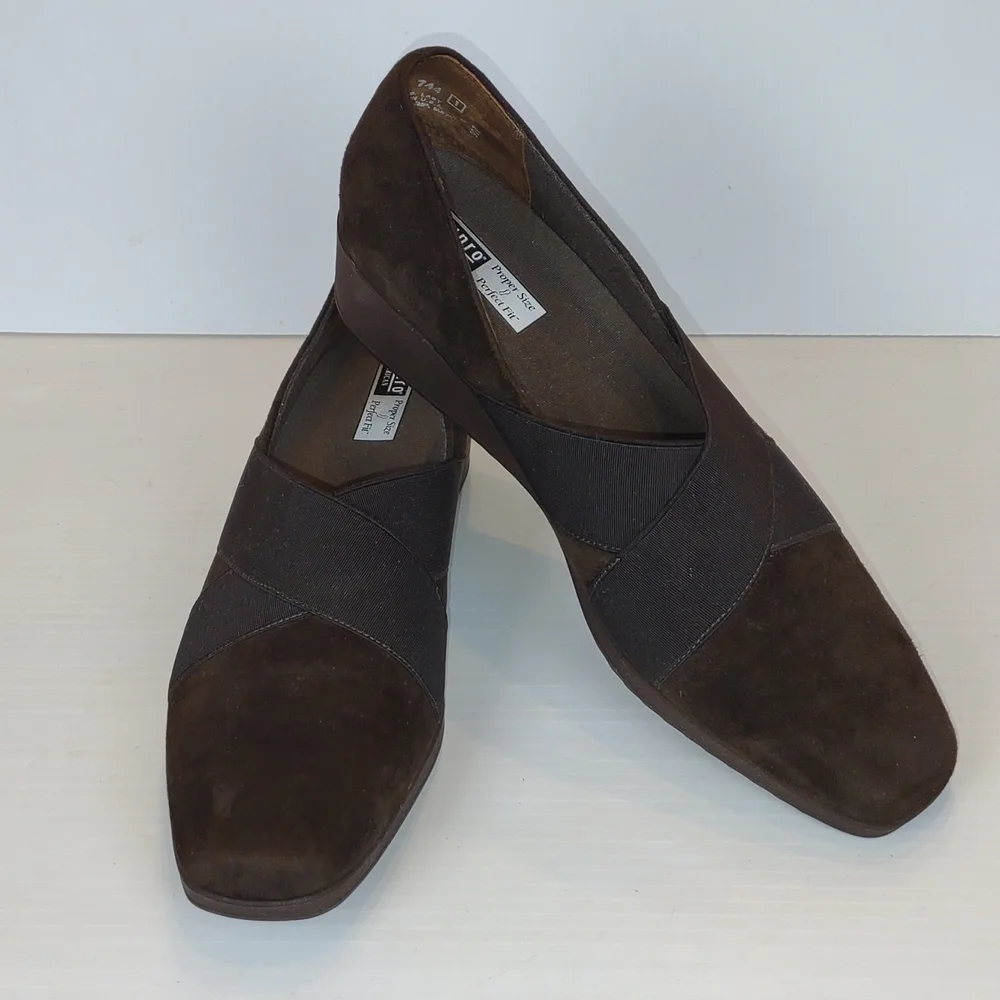 Munro American Zena Brwn Suede Slip-On Walking Wedge Black Elastic Crossing Gore